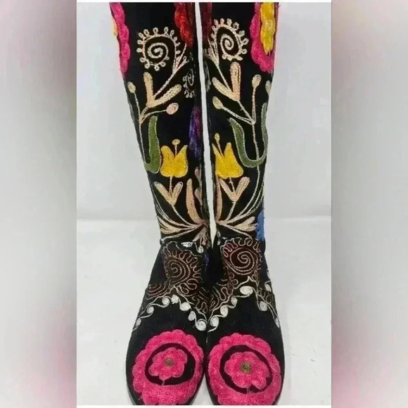 Embroidered riding boots - Picture 2 of 5